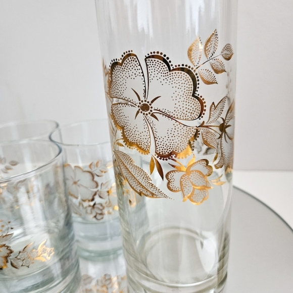 VTG Hollywood Regency Style White & Gold Glass Carafe & Low-Ball Glass Set - Picture 3 of 4